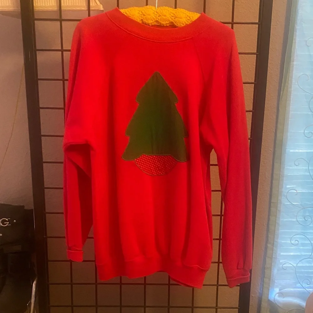 Hanes Red Sweatshirt with Green Christmas Tree - Picture 1 of 6